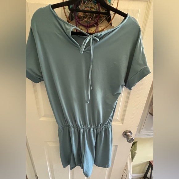 Romper so soft has pockets - Picture 2 of 3